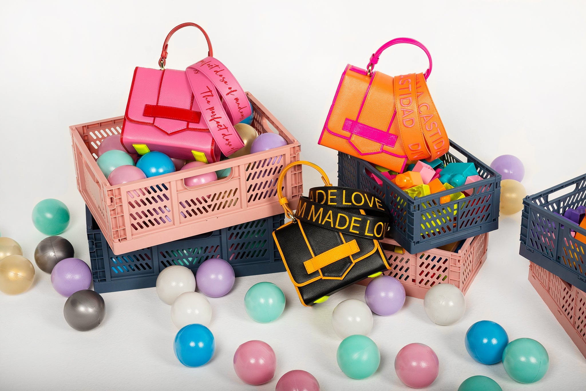 CITY bag DIVINA CASTIDAD
