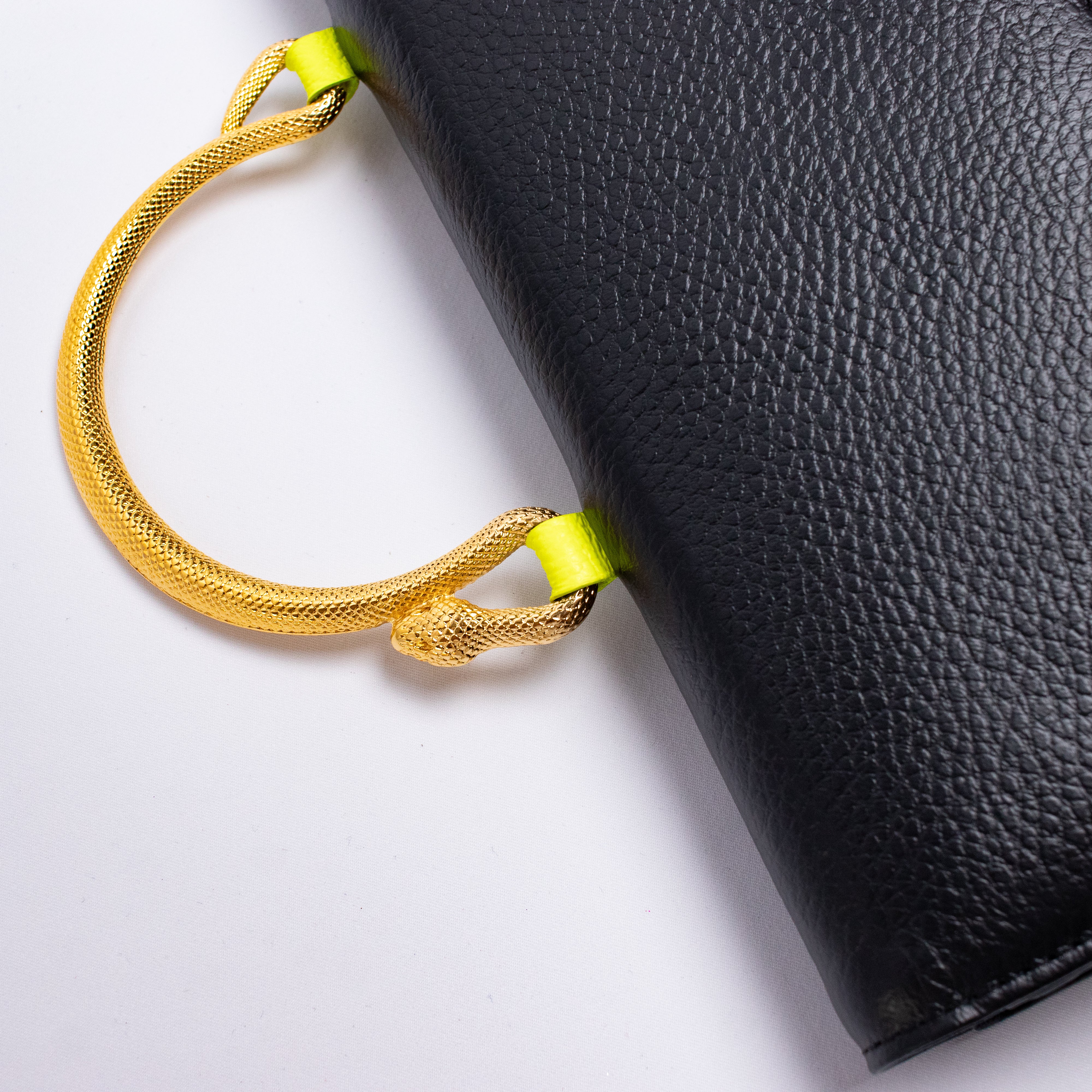 SERPIENTE CLUTCH - Negro