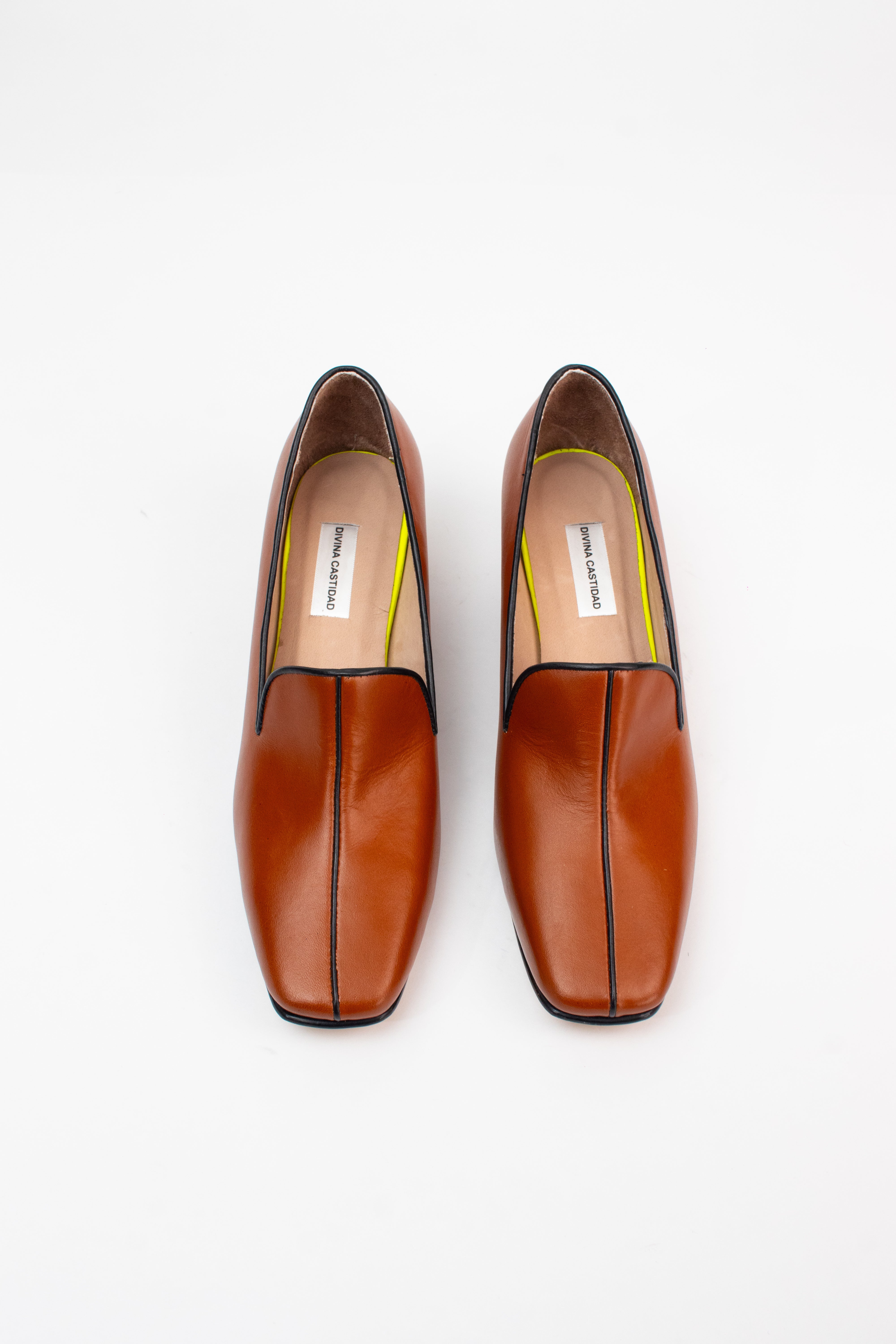 LOAFERS - miel x negro