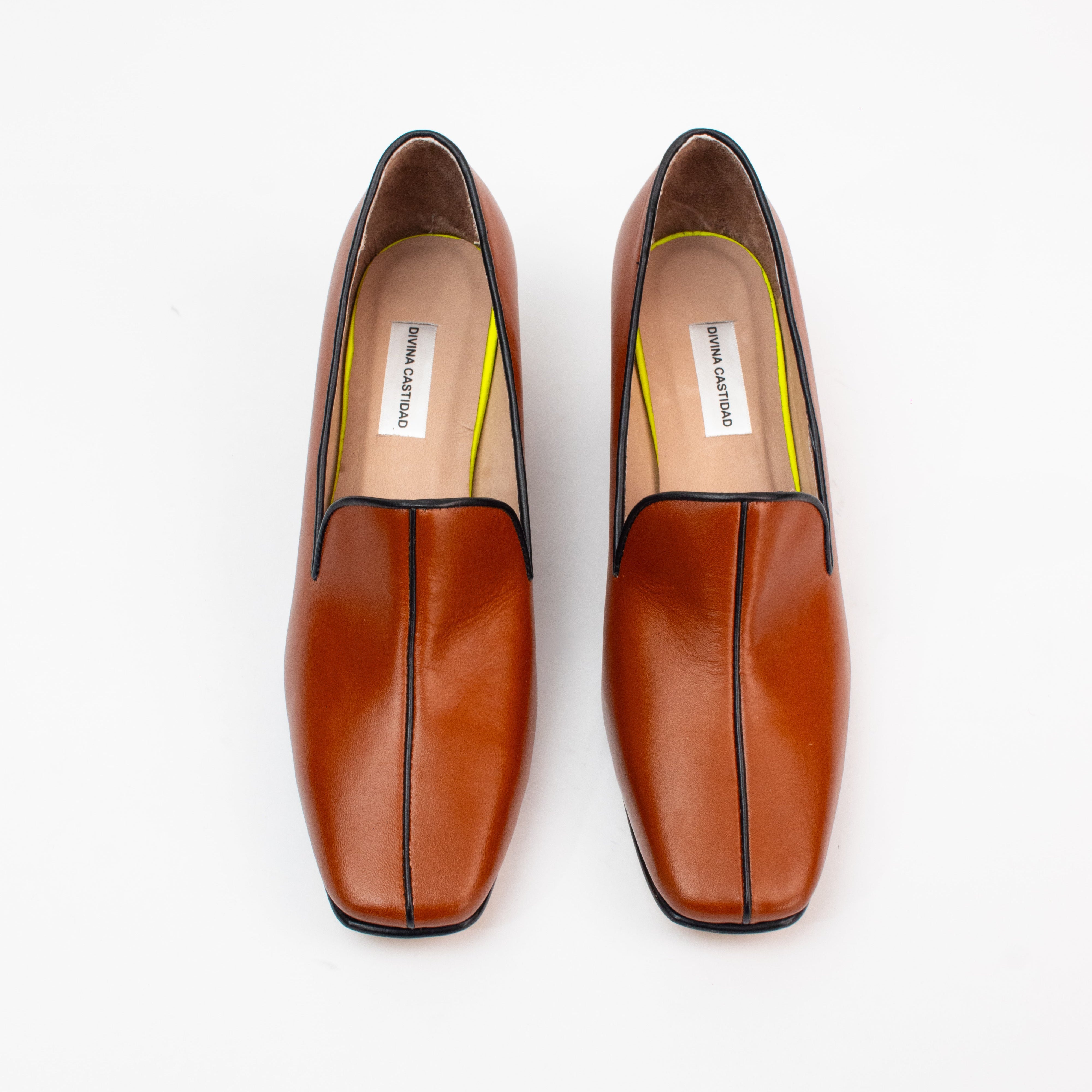 LOAFERS - miel x negro