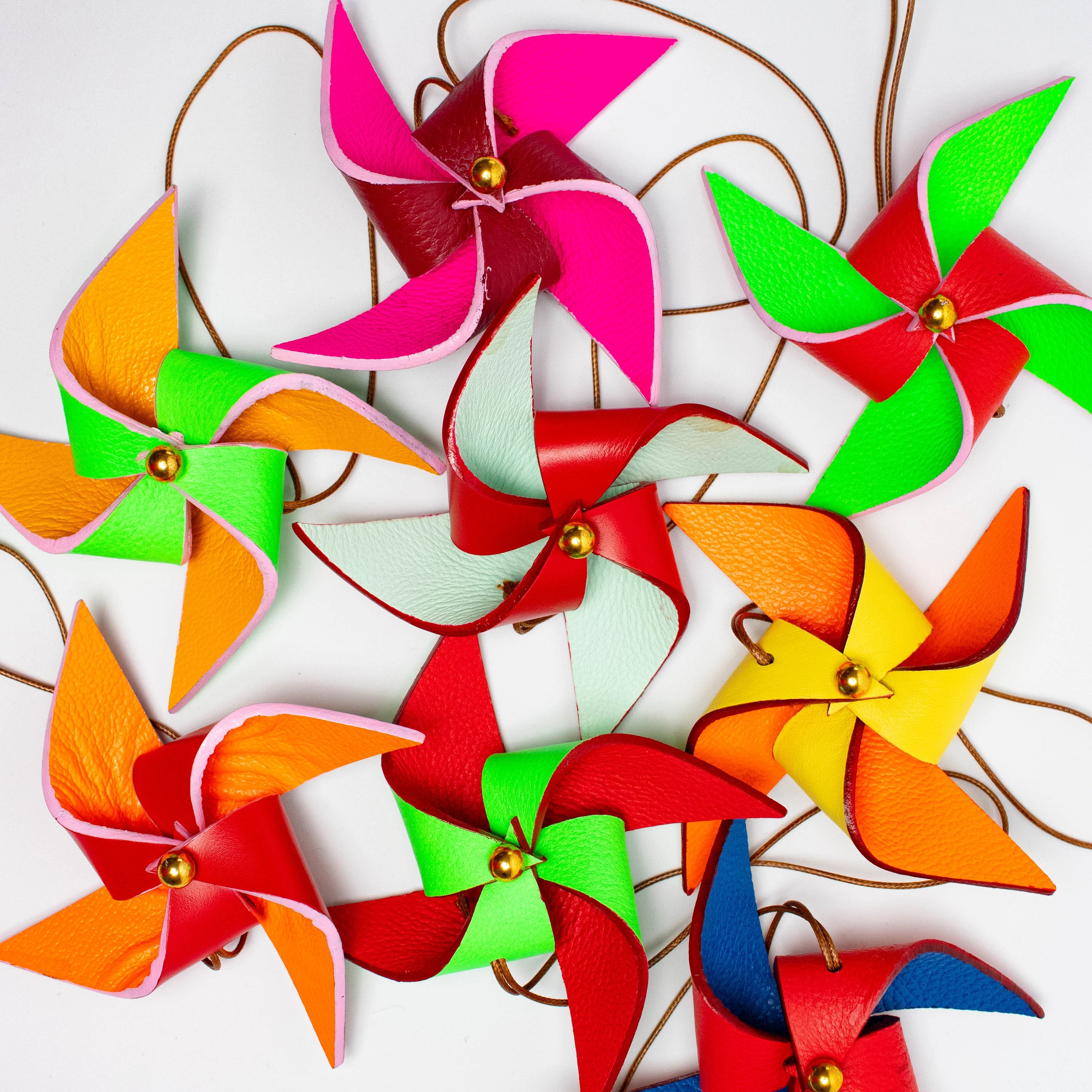 Windmill Charm Rojo + Menta