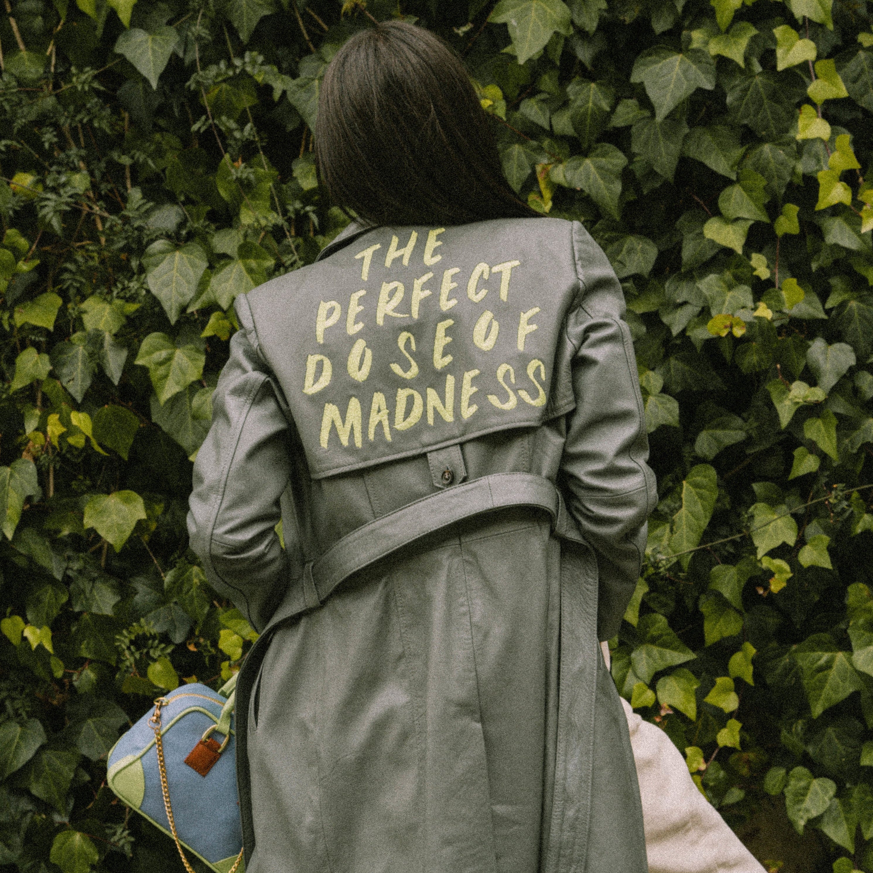 THE PERFECT DOSE OF MADNESS - Trench coat GRIS