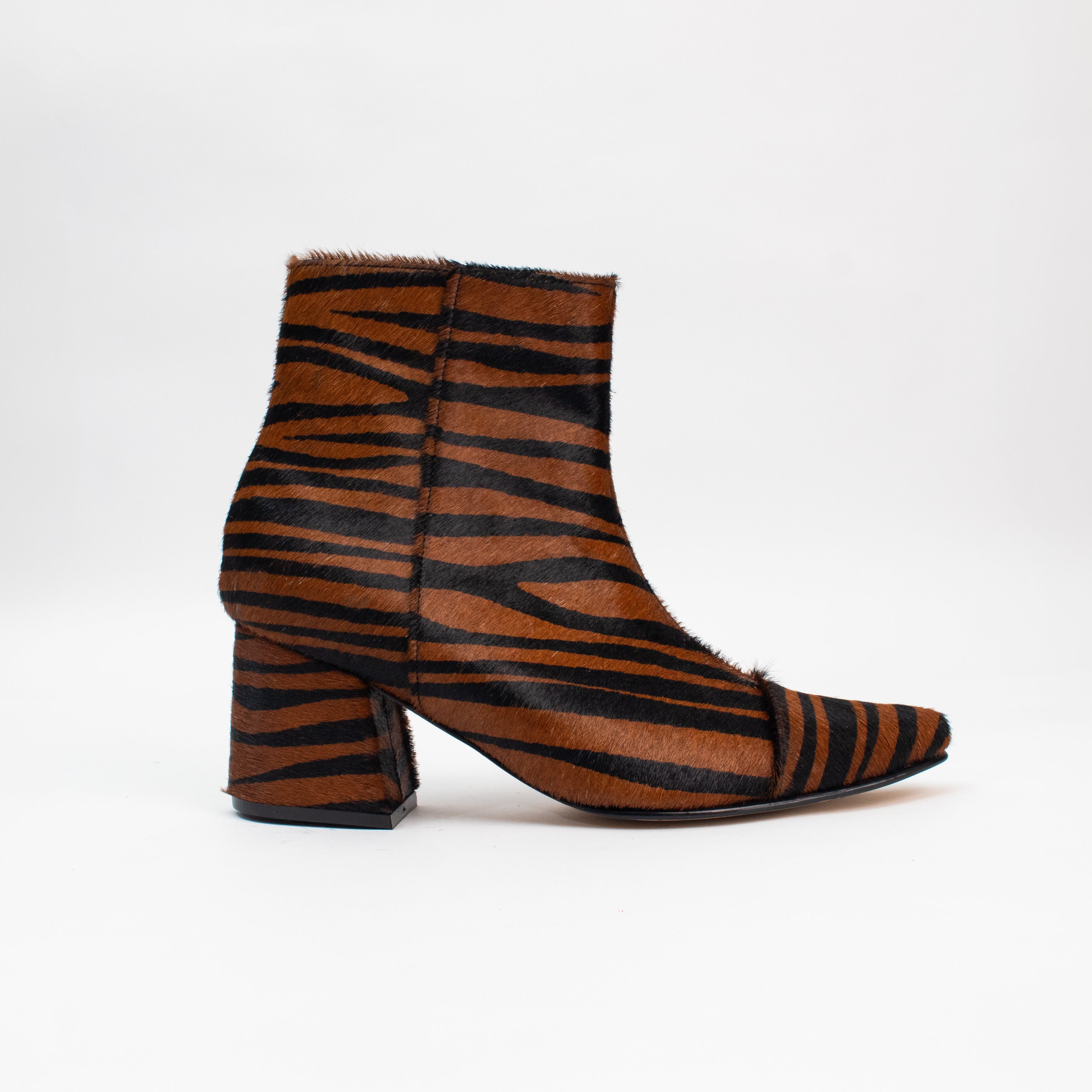 ANKLE boots pelo - ZEBRA