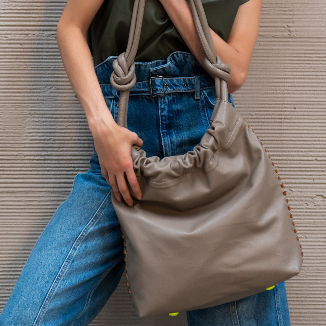 Chunkie Hobo Bag Taupe