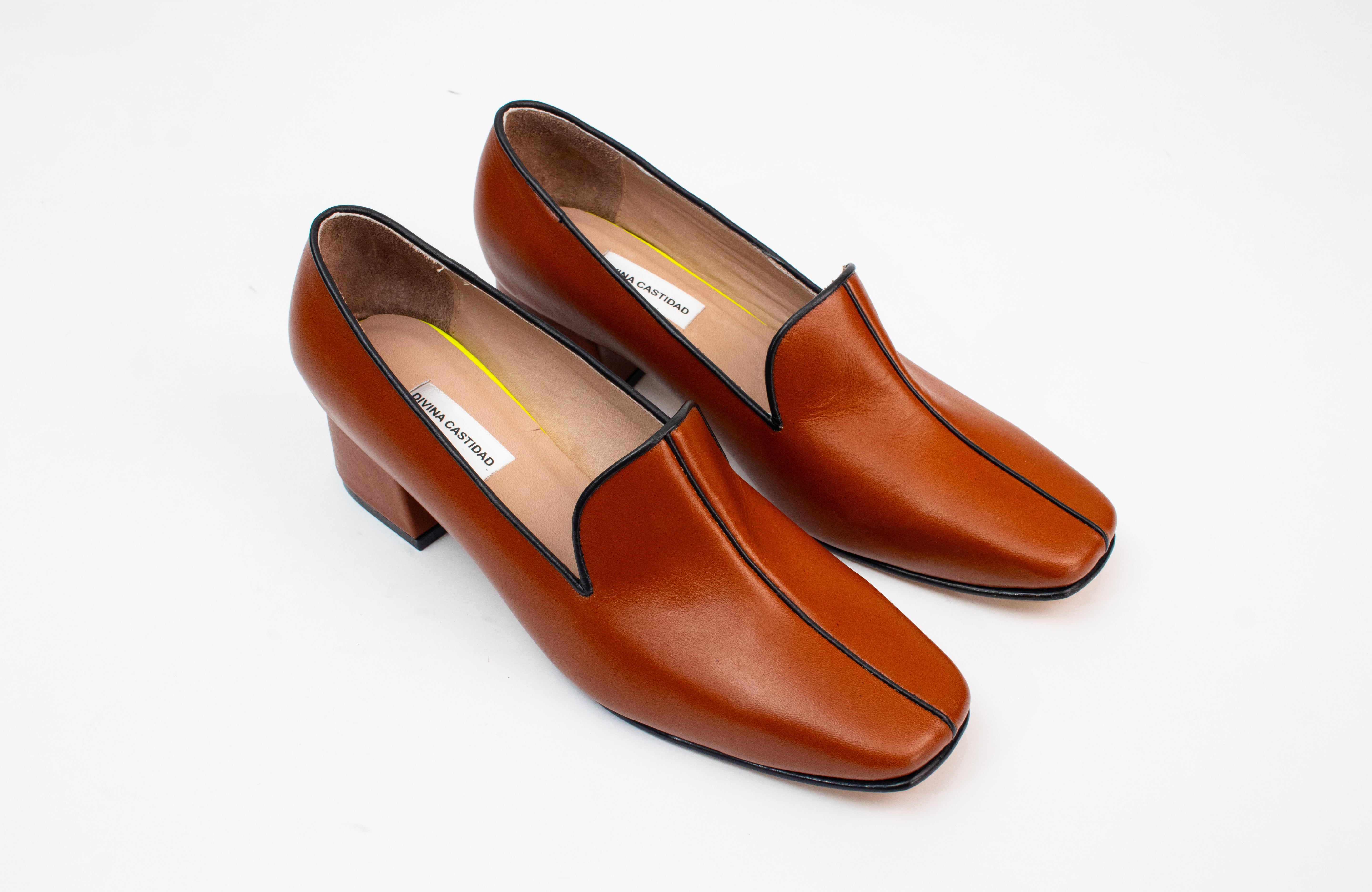 LOAFERS - miel x negro